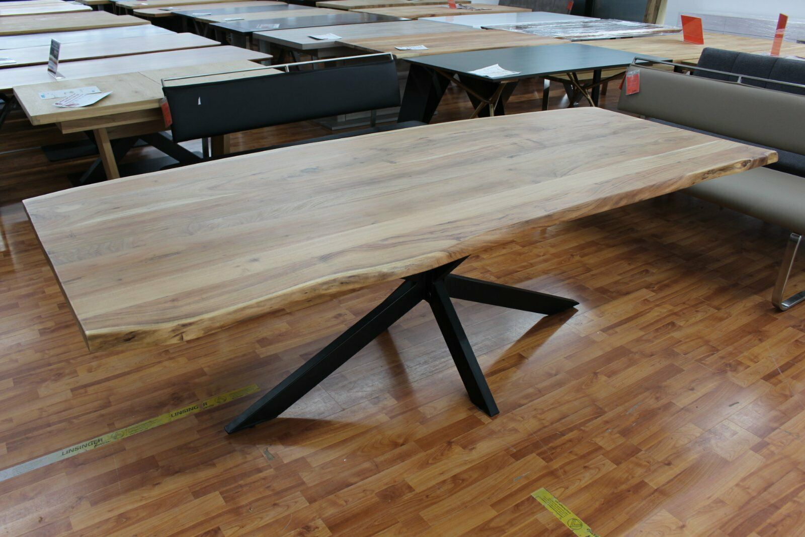Esstisch + Massivholz Akazie + Baumkante + Spider Gestell + 180 cm 210 – möbel-outlet-24